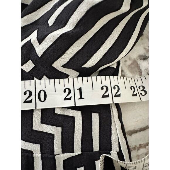 GP & J Baker X H&M Black & Ivory Geometric Print Dress SZ 10 - Picture 8 of 10